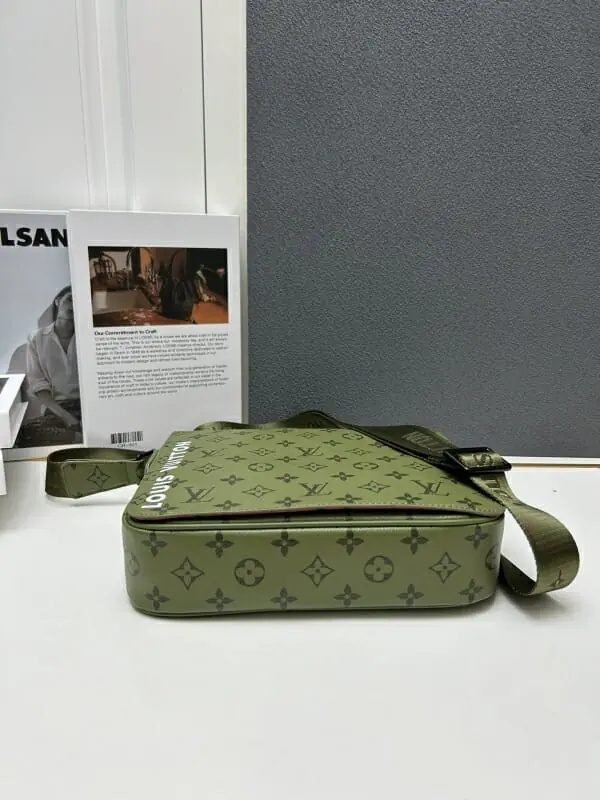 louis vuitton aaa homme mini sac a main s_11b26233